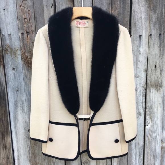 Vintage Sweaters - Vintage Fur Collar Wool Cardigan Beige Black 12